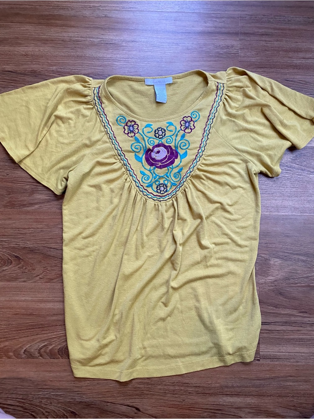 Charlotte Russe Yellow Embroidered Scoop-Neck Short Sleeve Top